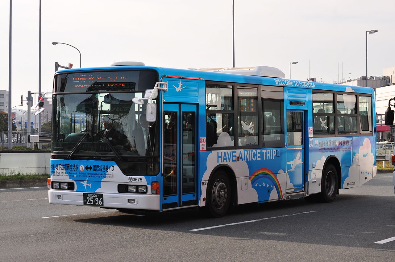 1280px-FukuokaAirport_Shuttle_Bus_3675