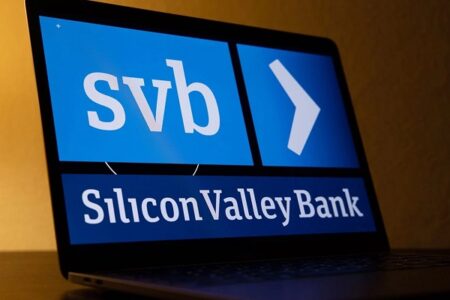 Какие банки выиграли от краха SVB: аналитика Bloomberg