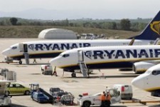 Авиаперевозчик Ryanair начал принимать PayPal