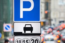 В Украине оплатить парковку можно будет картами и смартфонами