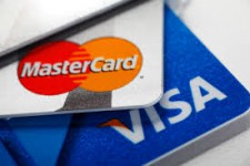 Первый российский банк объявил о приеме карт Visa и MasterCard в Крыму