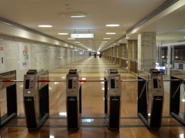 В метро Киева можно будет расплатиться банковской картой