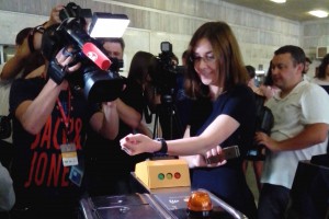 Киевский метрополитен запустил бесконтактные платежи (фото, видео)