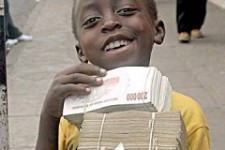 В Зимбабве отказываются от национальной валюты