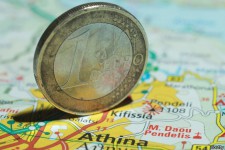 В Грецию не доходят крупные банковские переводы