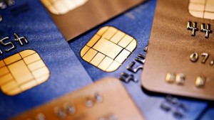 Глобальные поставки смарт-карт превысили 2 млрд.