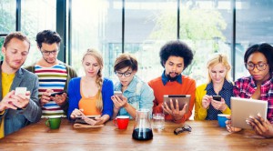 Как покупают в интернете мужчины и женщины (инфографика)