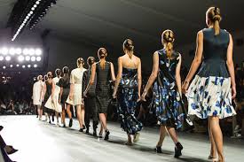 Безналичные платежи на London Fashion Week 2015: Visa представит свою коллекцию