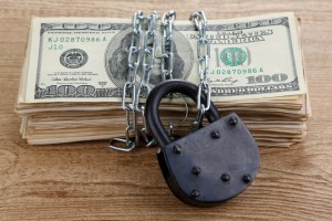 В России хотят ограничить валютные операции