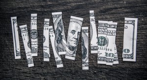 Эксперты отсрочили смерть наличных