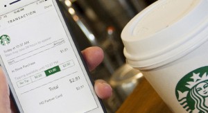 Starbucks начнет принимать Apple Pay
