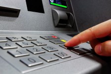 В Украине увеличилось количество хищения денежных средств через банкоматы