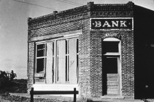 Банки уволят половину персонала и закроют большинство отделений в ближайшие 10 лет — эксперт
