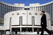 В Китае усложнят правила работы платежных систем