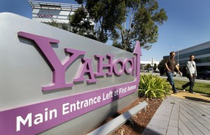 Yahoo думает продать свой интернет-бизнес японской компании