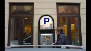 В Швеции ликвидируют паркоматы, принимающие монеты