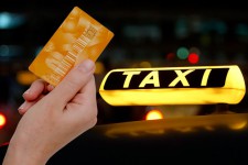 Такси и платежные карты в Украине: стоит ли ждать Uber?