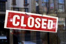 Банки в Украине закрыли еще больше отделений