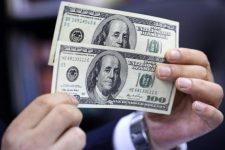 Американские доллары будут превращать в удобрение