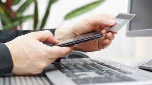 Як поповнити рахунок телефону з банківської картки – покрокова інструкція