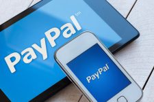 Объемы платежей через PayPal выросли почти на треть