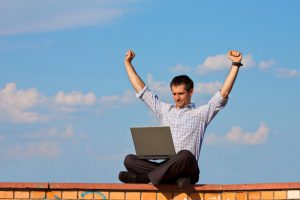 Payoneer запустил вывод средств на банковские счета для украинцев