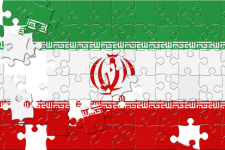 Против правил: в Иране впервые выпустили кредитные карты