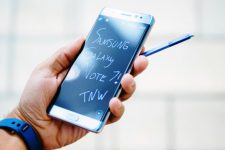 Смартфоны Galaxy Note7 запретили в самолетах