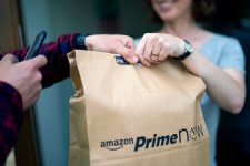 Amazon расширяется: компания запустит сервис доставки еды в Европе