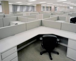 В НБУ сократят еще половину персонала