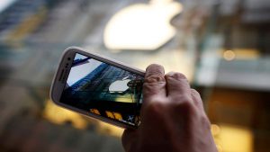 Apple получила штраф за налоговые махинации