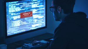 Хакеры украли данные банковских карт из тысяч Интернет-магазинов