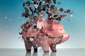 Украинцы продолжают нести деньги на депозиты