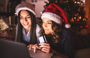 Праздники близко: кто возглавит предновогодние онлайн-распродажи?