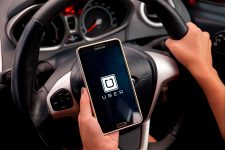 Uber запускает собственные дебетовые карты