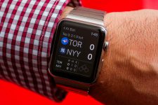Никаких Apple Watch: британским министрам запретили умные часы