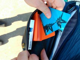 Как выглядят банковские карты ДНР: инцидент на линии разграничения