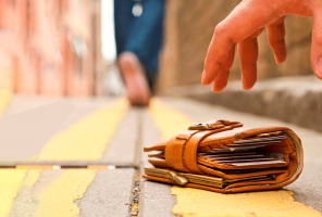 Как снять деньги если потерял карту: полезный лайфхак