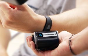 Через три года все POS-терминалы будут принимать платежи бесконтактно