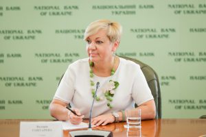 Стала известна зарплата Гонтаревой за ноябрь