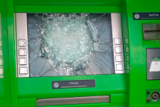 Пользователи опустошают банкоматы ПриватБанка — Дубилет
