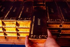 В Индии скупили 4 тонны золота за два дня