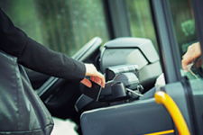 ПриватБанк запускает электронные билеты в городском транспорте