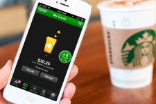 FinTech в Starbucks: треть всего кофе оплачивается с мобильного