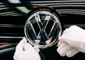Volkswagen займется мобильными платежами