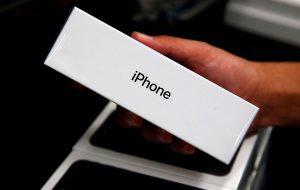 Придется подождать: Apple отложит запуск iPhone 8