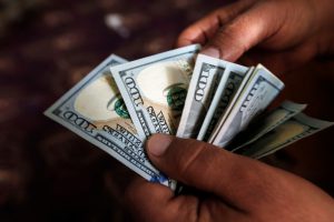 Наличка или cashless: как платят потребители в Европе, США и Австралии