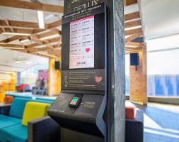 В Украине активно развиваются бесконтактные пожертвования