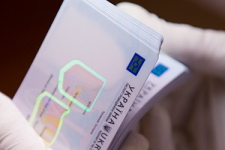 Банки против ID: финучреждения не принимают ID-карты украинцев