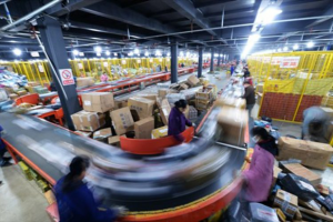 Китайские компании испытывают проблемы с выплатой зарплат из-за коронавируса